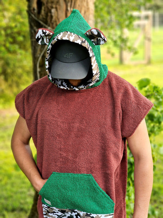 Pončo Brūns ar zaļu