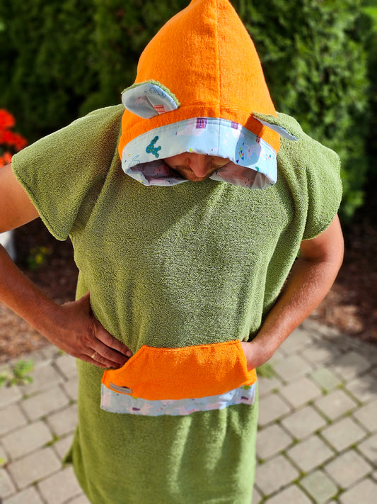 Pončo Zaļš ar Oranžu