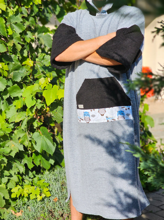 PONČO AR PAGARINĀTĀM PIEDURKNĒM