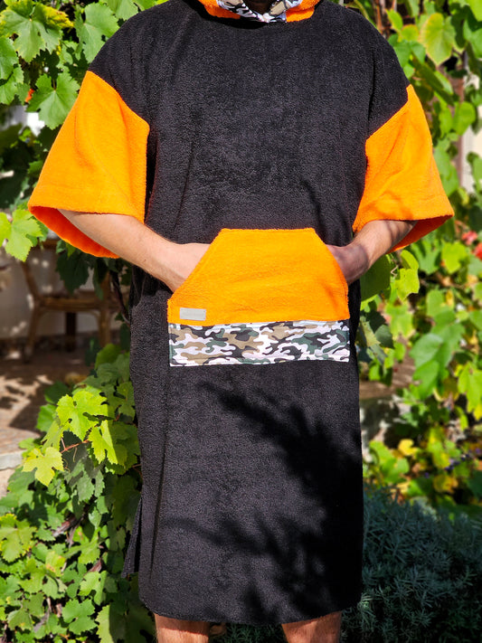 PONČO AR PAGARINĀTĀM PIEDURKNĒM