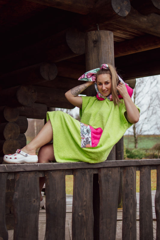 Pončo Zaļš ar Rozā