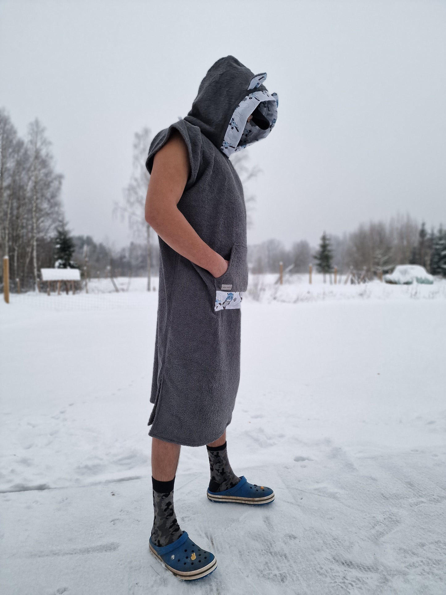 Pončo tumši pelēks