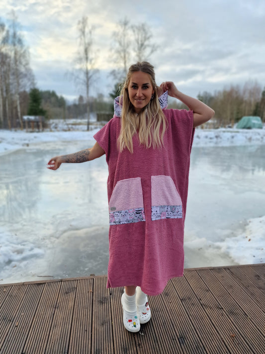 Pončo Vecrozā ar maigi rozā