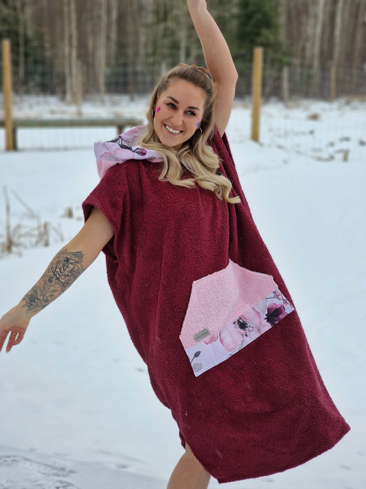 Pončo Bordo ar Maigi rozā