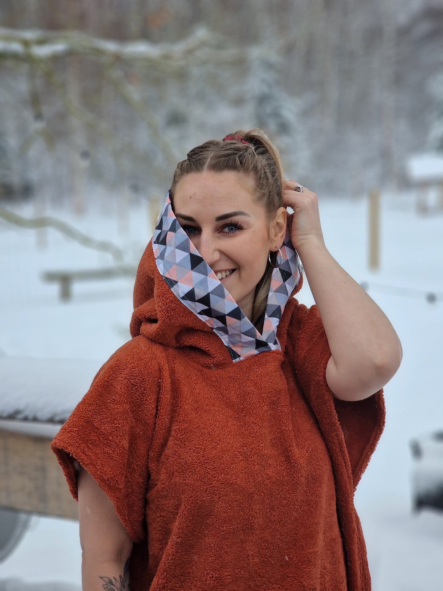 Pončo brūngans
